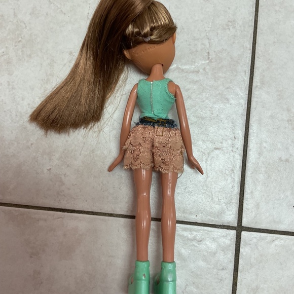 Bratz Forever Diamondz Yasmin - Picture 7 of 7